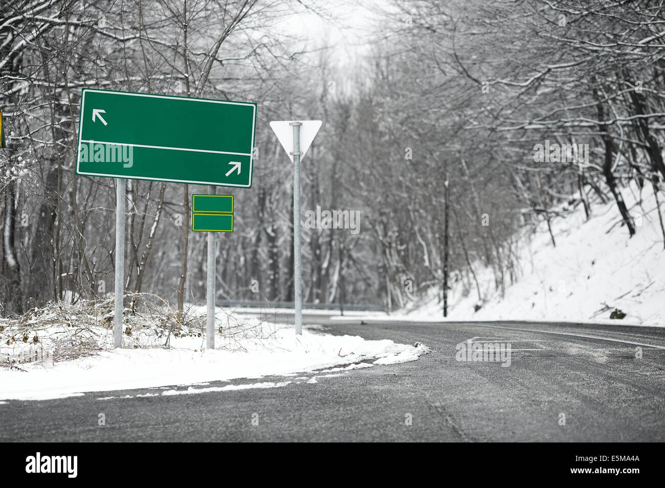 Strada di inverno Foto Stock