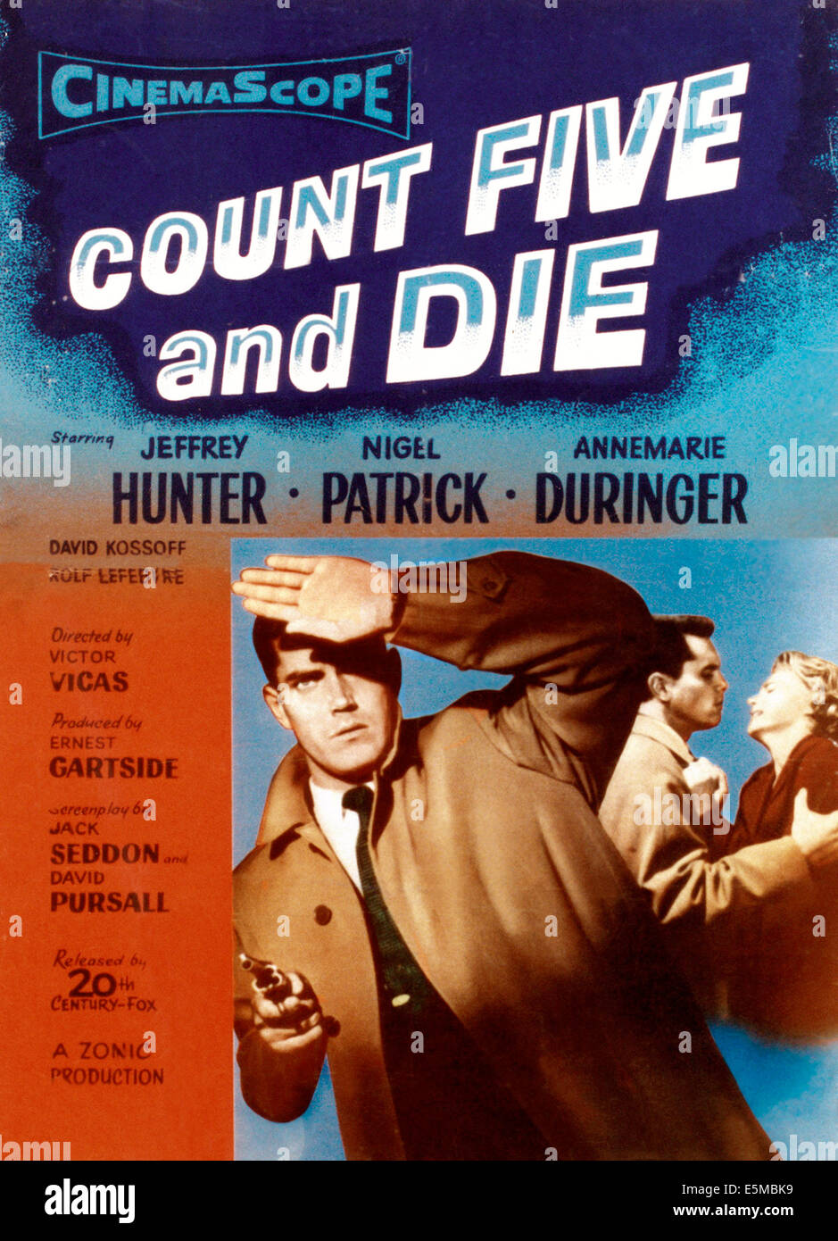 Contare cinque e morire, da sinistra: Jeffrey Hunter (due volte), Annemarie Duringer, 1957, TM e Copyright (c) xx Century-Fox Film Foto Stock