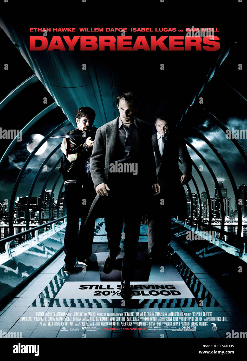 DAYBREAKERS, danese locandina in inglese, da sinistra: Willem Dafoe, Ethan Hawke, Sam Neill, 2009. ©Lions Gate/cortesia Everett Foto Stock