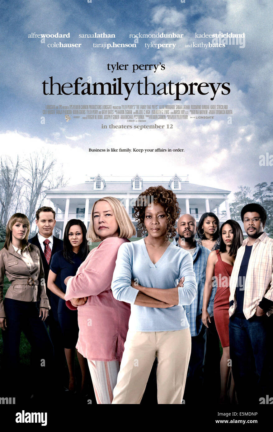 La famiglia che le prede, da sinistra: Kadee Strickland, Cole Hauser, Robin Givens, Kathy Bates, Alfre Woodard, Rockmond Dunbar, Foto Stock