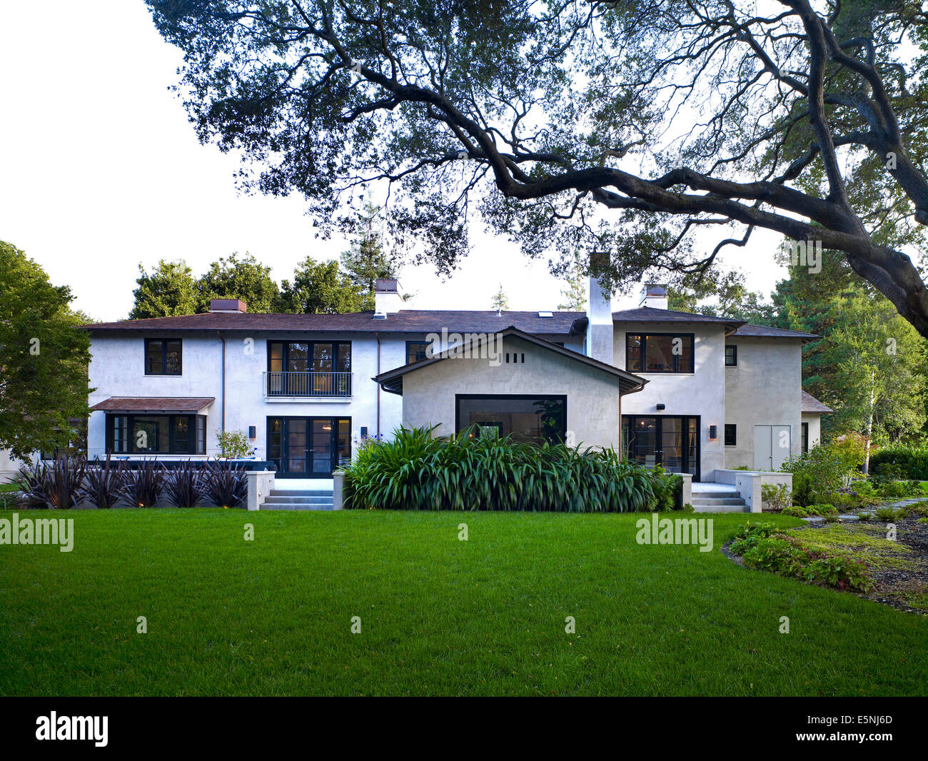 Giardino di casa di pietra, Atherton, California, Stati Uniti d'America. Foto Stock