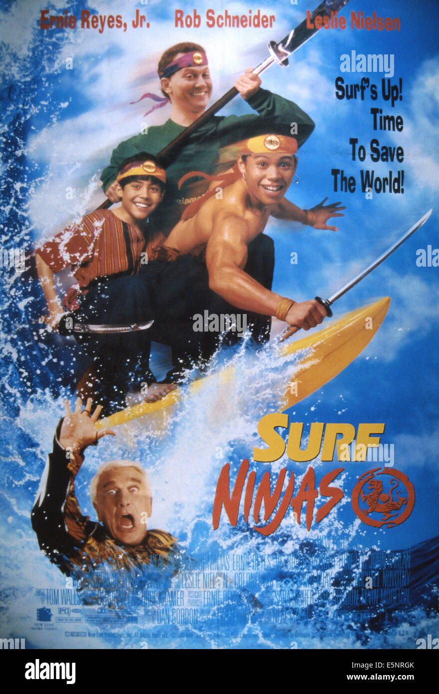 SURF NINJAS, noi locandina, da sinistra: Nicholas Cowan, Rob Schneider, Ernie Reyes Jr., 1993. ©New Line Cinema/cortesia Foto Stock