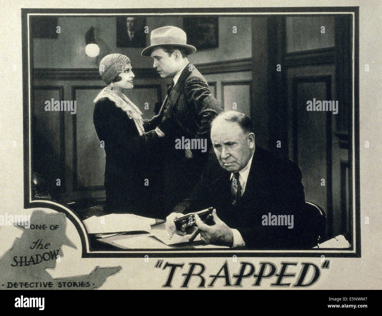 Intrappolata, noi lobbycard, da sinistra: Lina Basquette, Jason robards Suor, DeWitt Jennings, 1931 Foto Stock