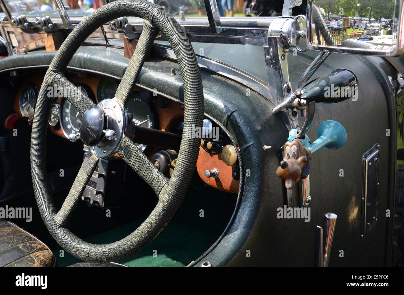 Dettaglio del ventilatore 1929 Bentley al Classic giorni con una supergun legato al lato, 2014 Schloss Dyck, Germania Foto Stock