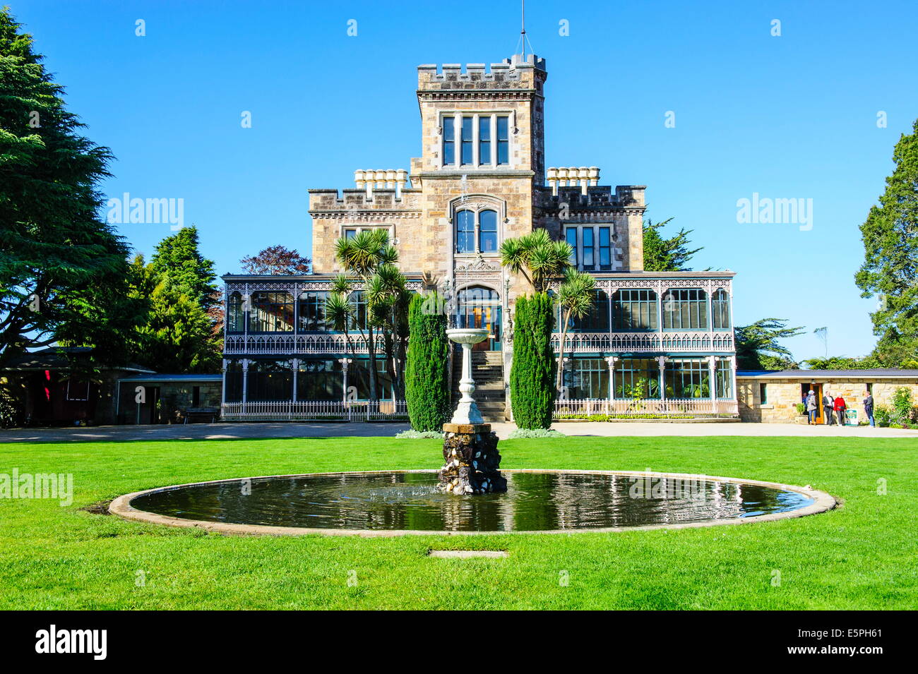 Il Castello Larnach, Penisola di Otago, South Island, in Nuova Zelanda, Pacific Foto Stock