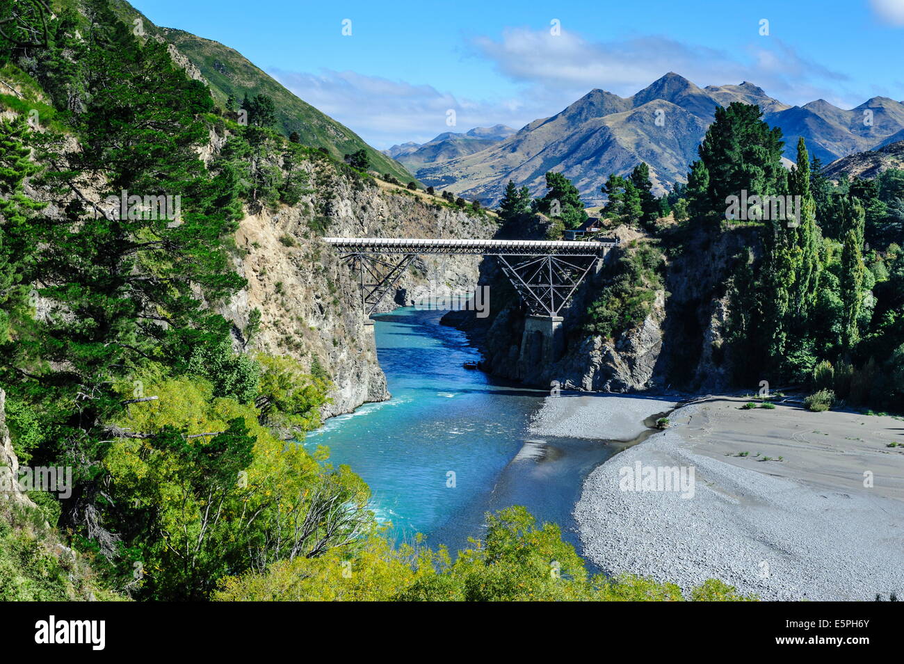 Ponte sopra il fiume di Lewis, South Island, in Nuova Zelanda, Pacific Foto Stock