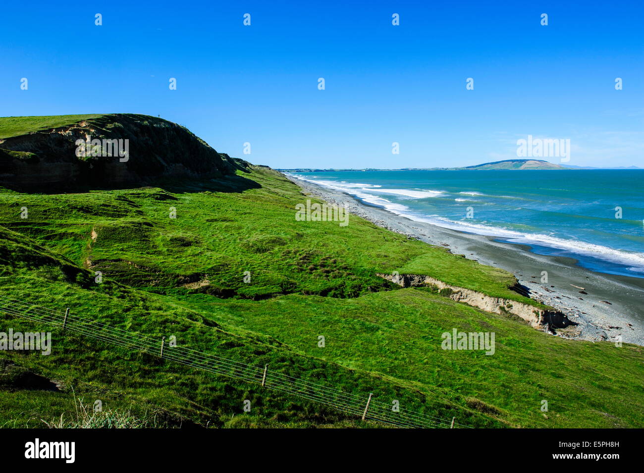 Te Waewae Bay, lungo la strada che da Invercargill a Te Anau, South Island, in Nuova Zelanda, Pacific Foto Stock