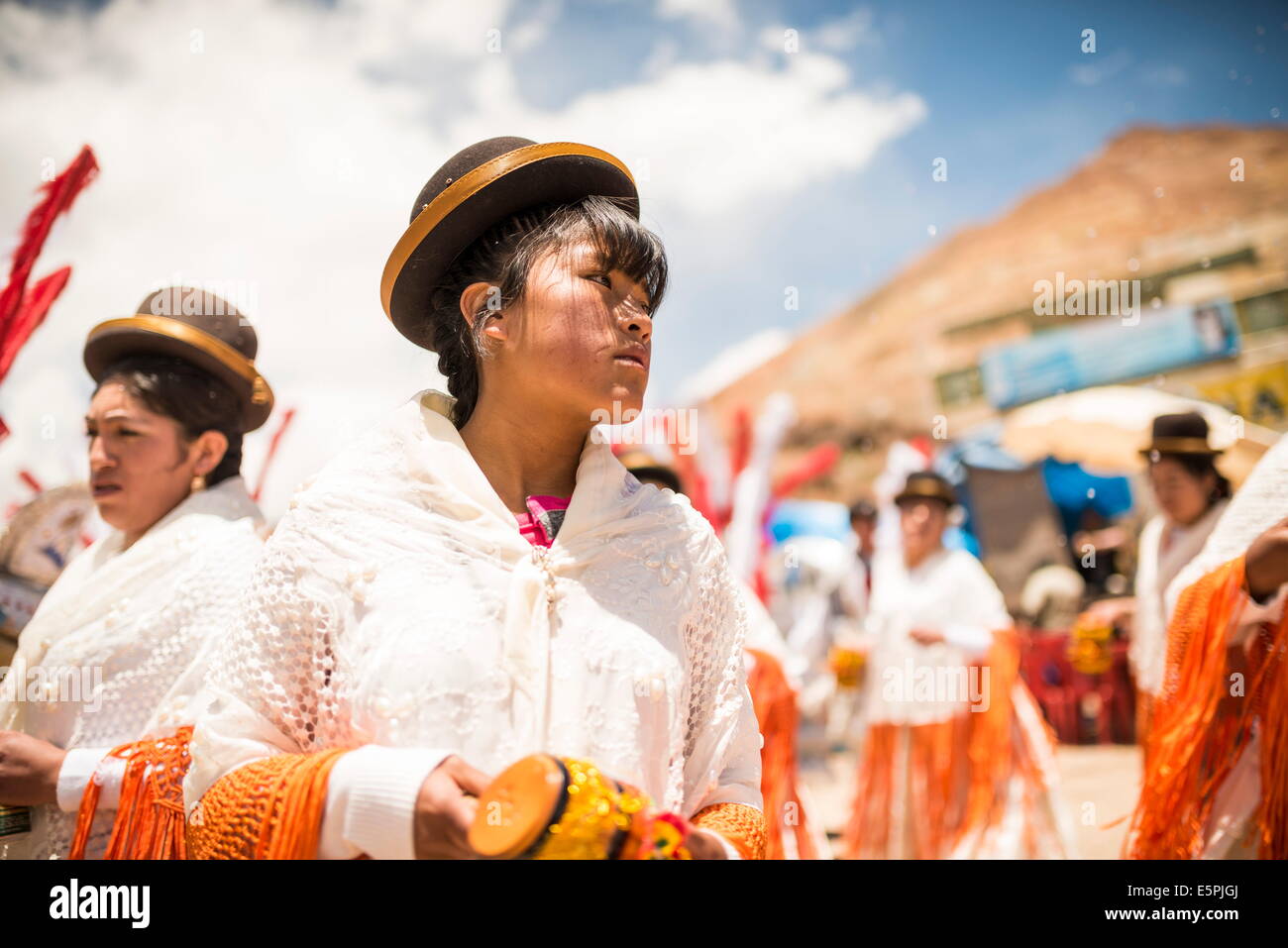 Processioni durante il Carnevale dei minatori, Cerro Rico, Potosi, Altiplano meridionale, Bolivia, Sud America Foto Stock