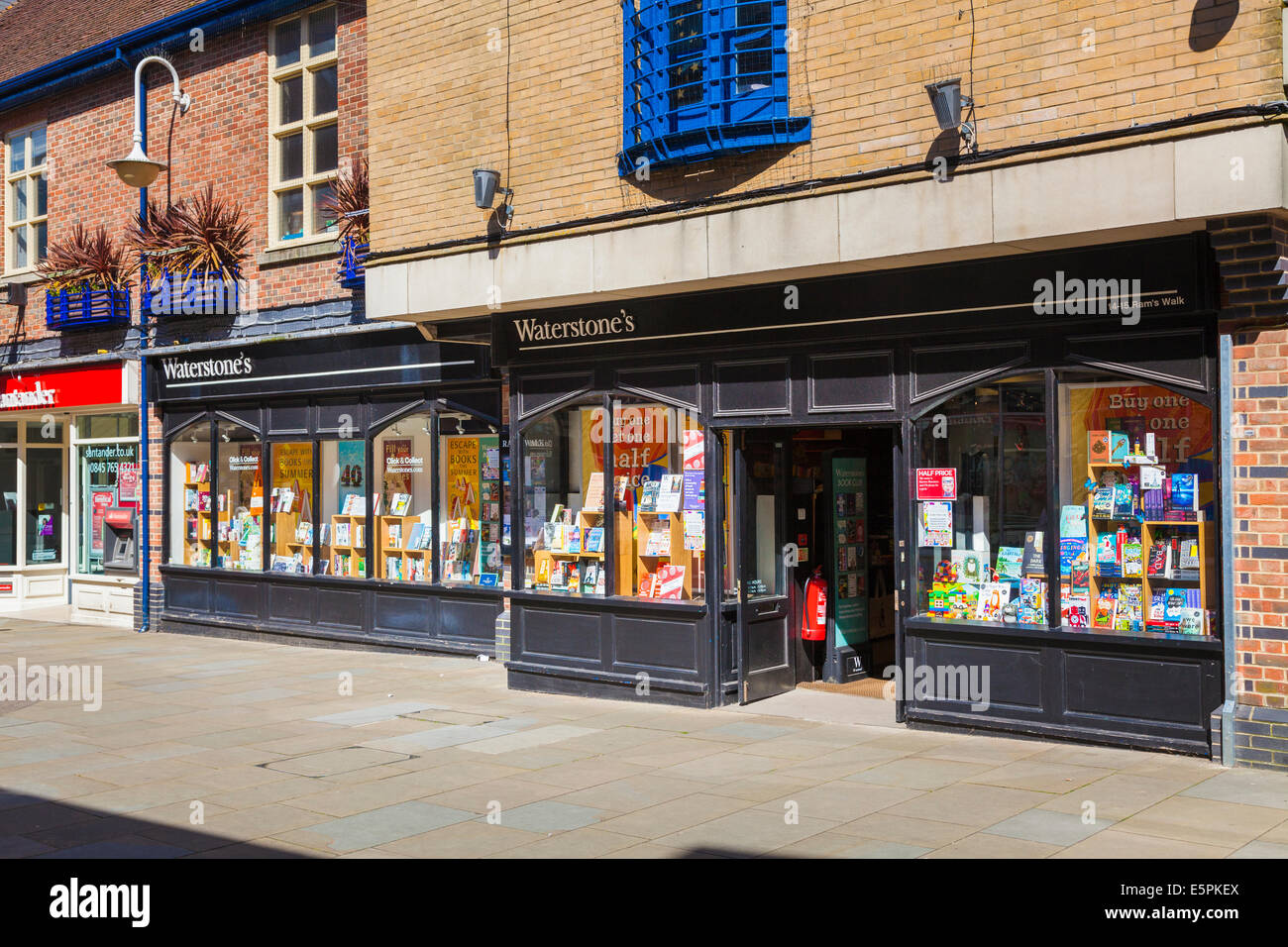 Esterno della Waterstones bookshop. Foto Stock