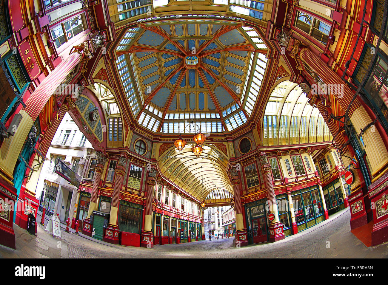 Architettura tradizionale del mercato Leadenhall, Londra, Inghilterra Foto Stock