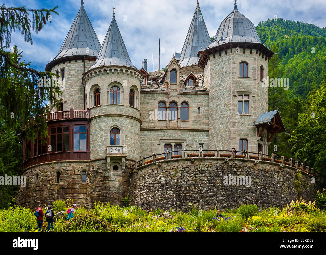 Valle d'Aosta Valle di Gressonei Gressoney St Jean Castel Savoia Foto & Immagine Stock 72429848