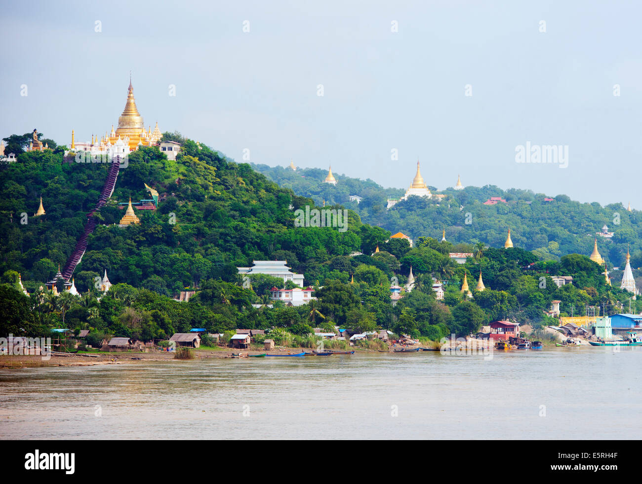 Sud-est asiatico, Myanmar (Birmania), Mandalay Sagaing Hill, fiume Irrawaddy Foto Stock