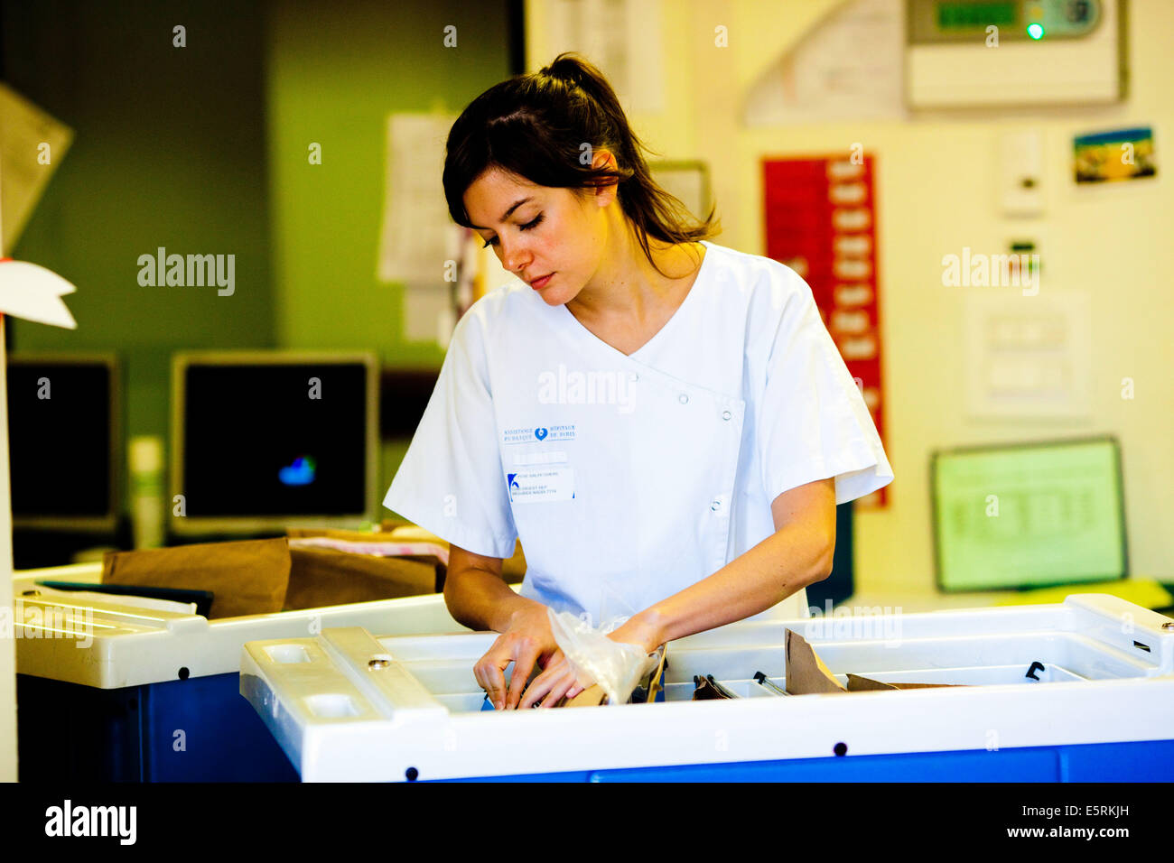 Infermiera, La Pitie-Salpetriere ospedale. Foto Stock