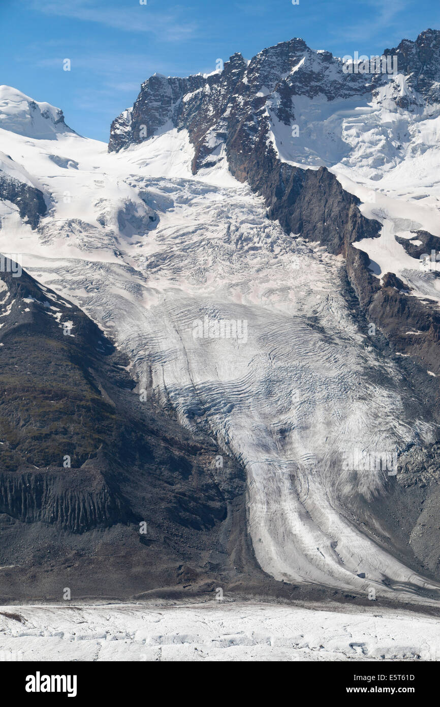 Schwarze ghiacciaio delle Alpi Svizzere. Foto Stock