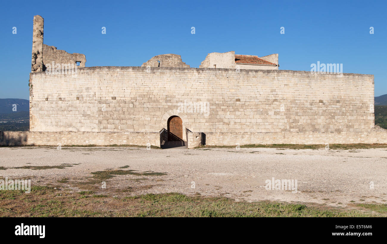 Del castello del Marchese de Sade a Lacoste, Provenza, Francia. Foto Stock