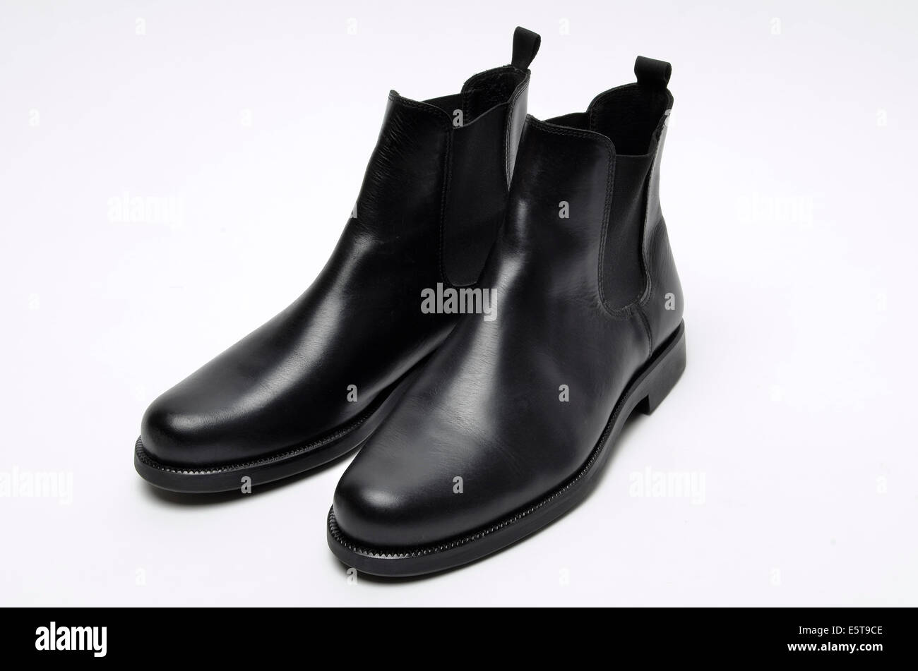 Chelsea stivali da Jones Bootmaker isolato su uno sfondo bianco Foto Stock