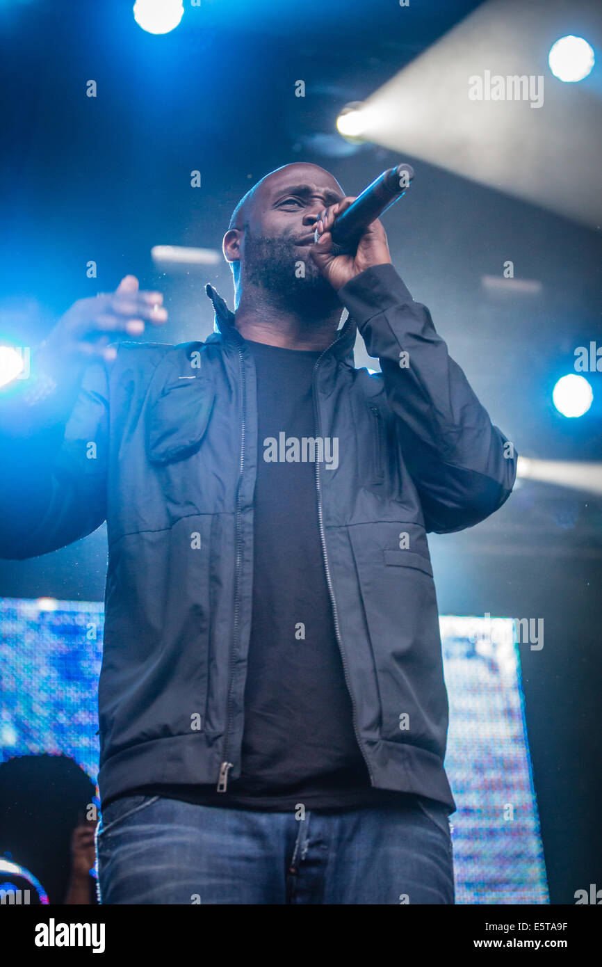 De La Soul esibirsi dal vivo sul palco principale a Kendal chiamando 2014 in Cumbria Foto Stock