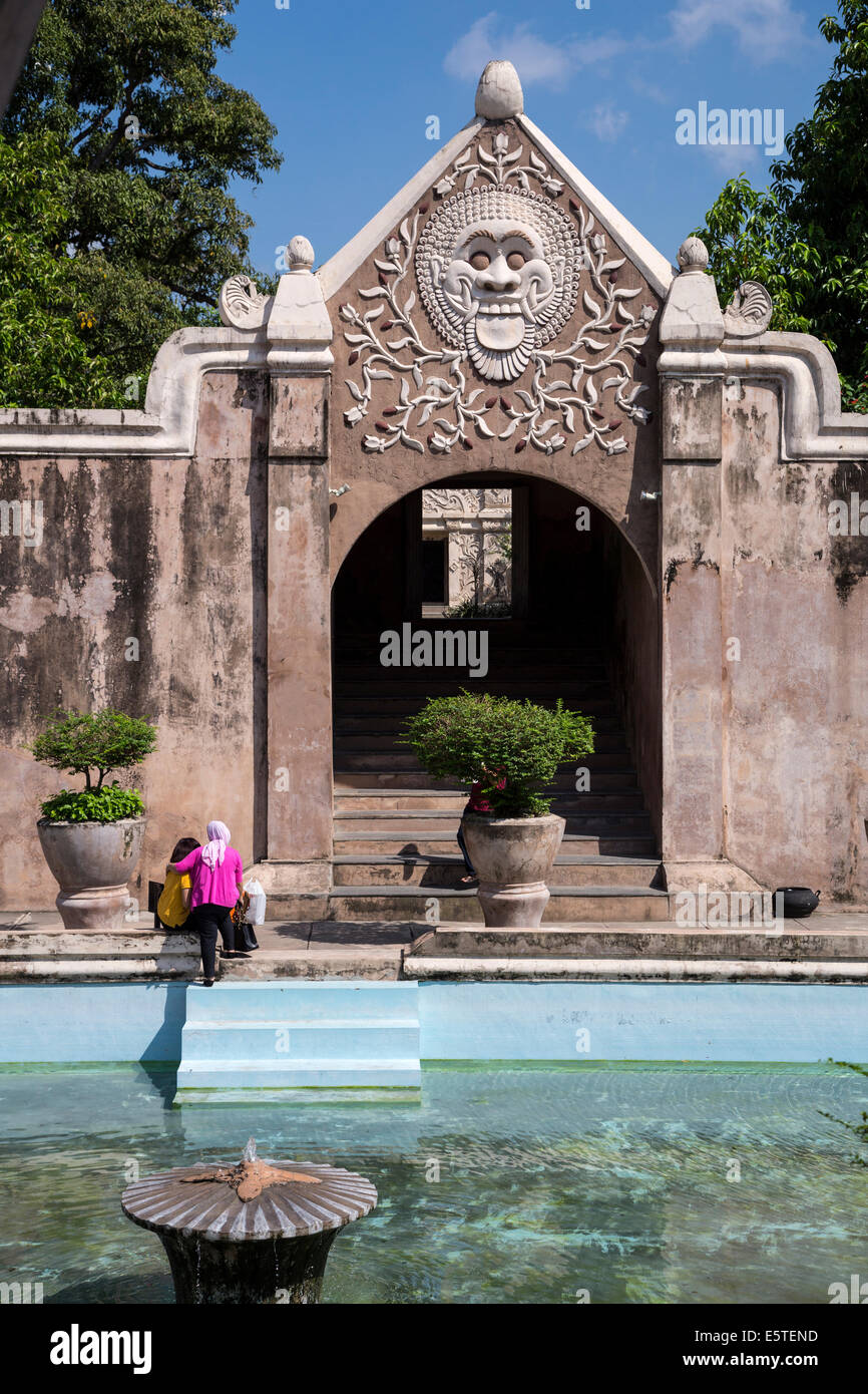 Yogyakarta, Java, Indonesia. Taman Sari, il Castello d'acqua, metà-18th. Secolo, costruita per il sultano islamico. Foto Stock