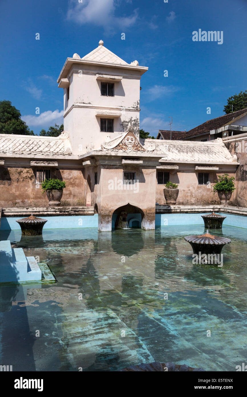 Yogyakarta, Java, Indonesia. Taman Sari, il Castello d'acqua, metà-18th. Secolo, incorporante estraneo disegno influenze. Foto Stock