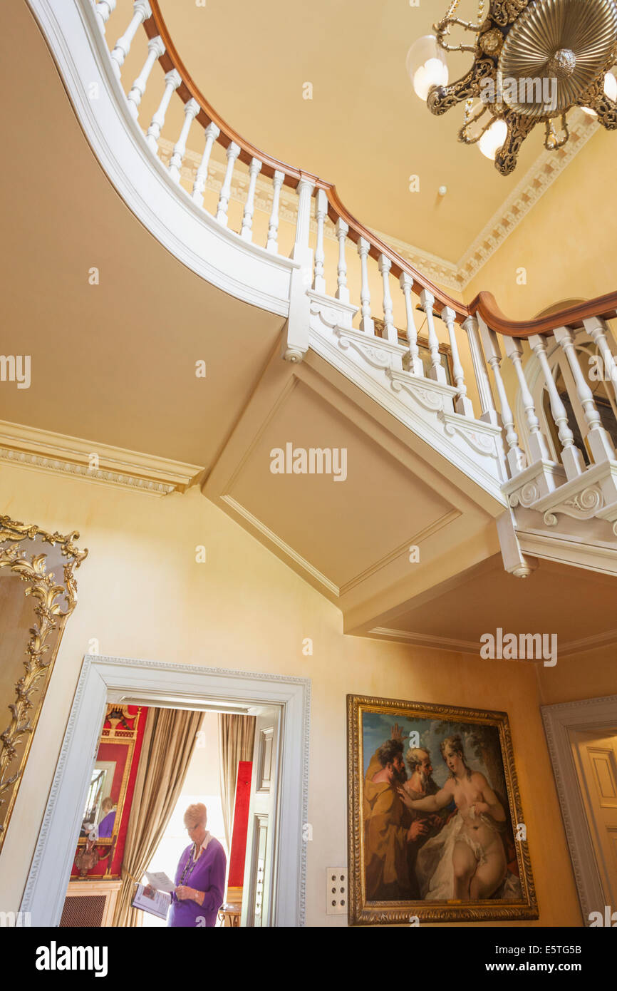 Inghilterra, Hampshire, Hinton Ampner House, Ingresso scalinata Foto Stock
