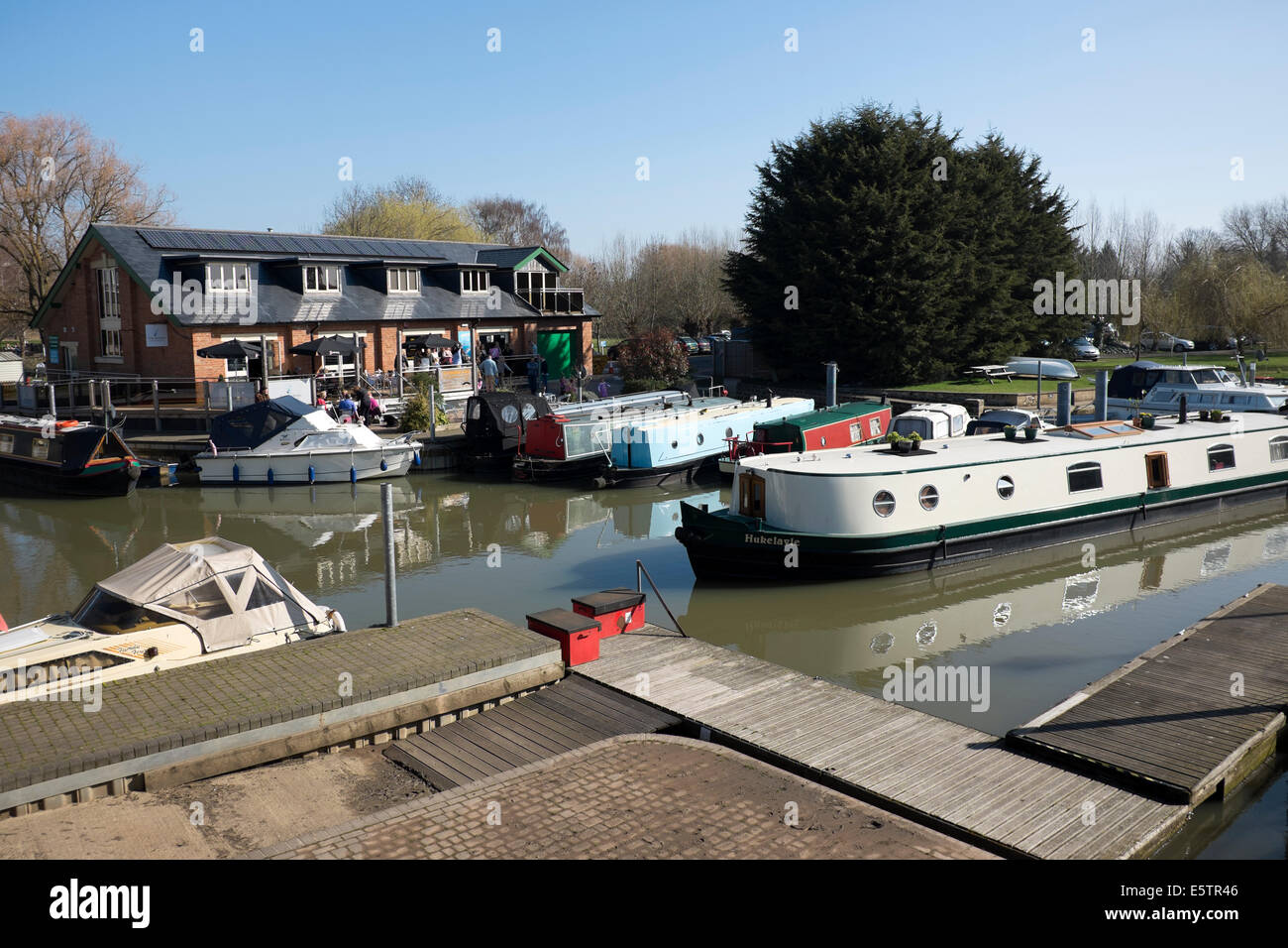 Barca Marnia Canal imbarcazioni da diporto Stratford Upon Avon Regno Unito Foto Stock