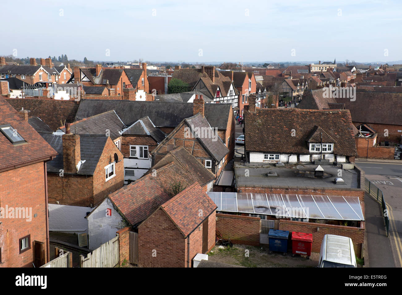 Tetto di tegole rosse e cime Stratford Upon Avon Regno Unito Regno Unito Inghilterra Gran Bretagna Foto Stock