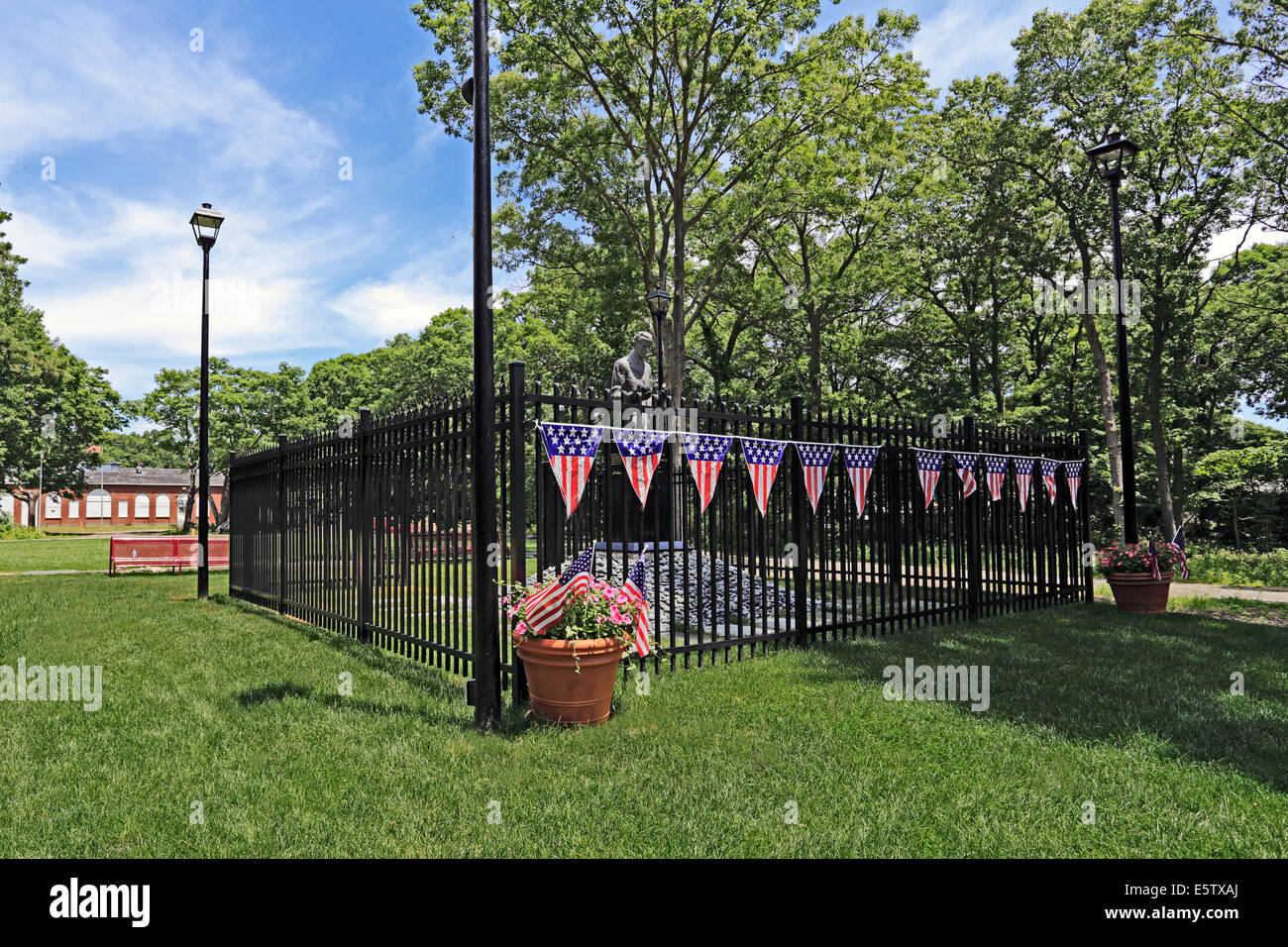 Nikola Tesla un monumento al suo Wardenclyffe ricerca laboratorio Rock Point Long Island New York Foto Stock