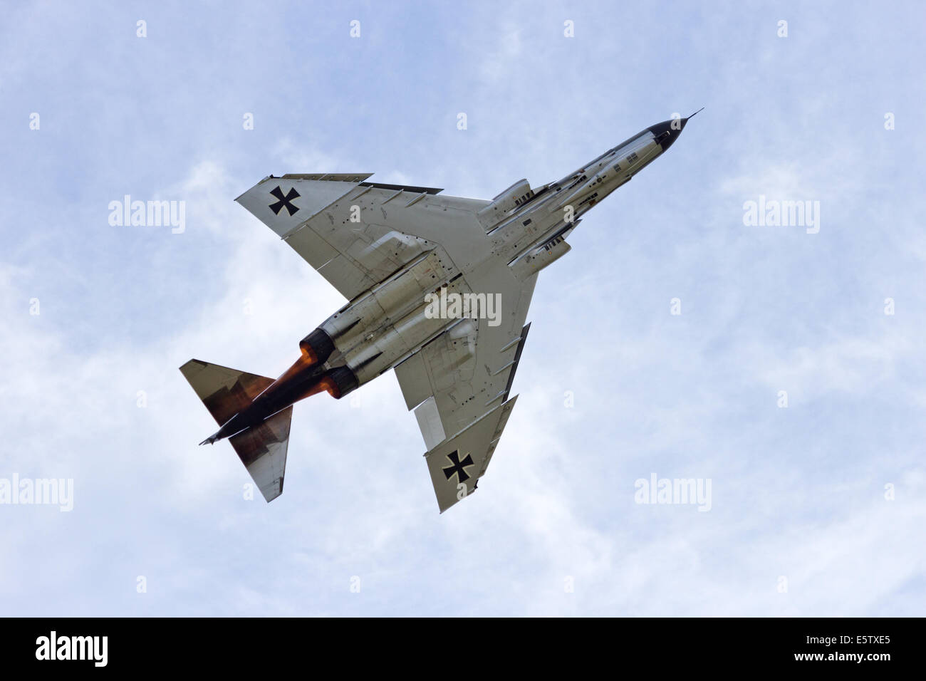 Tedesco F-4 Phantom sul suo ultimo volo prima decommisioned su Giugno 29, 2013 a Wittmund, Germania. Foto Stock