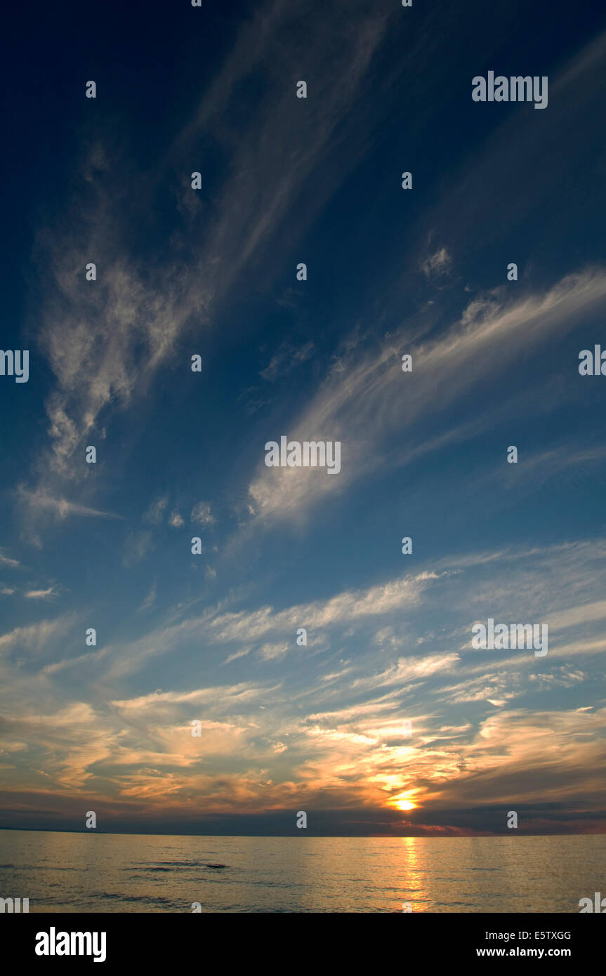 Metà estate tramonto su Georgian Bay, Ontario, Canada Foto Stock