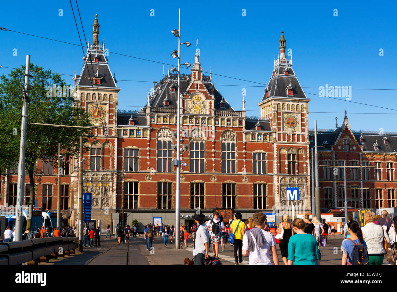 Stazione centrale, Centraal, Amsterdam, Olanda, Paesi Bassi Foto Stock