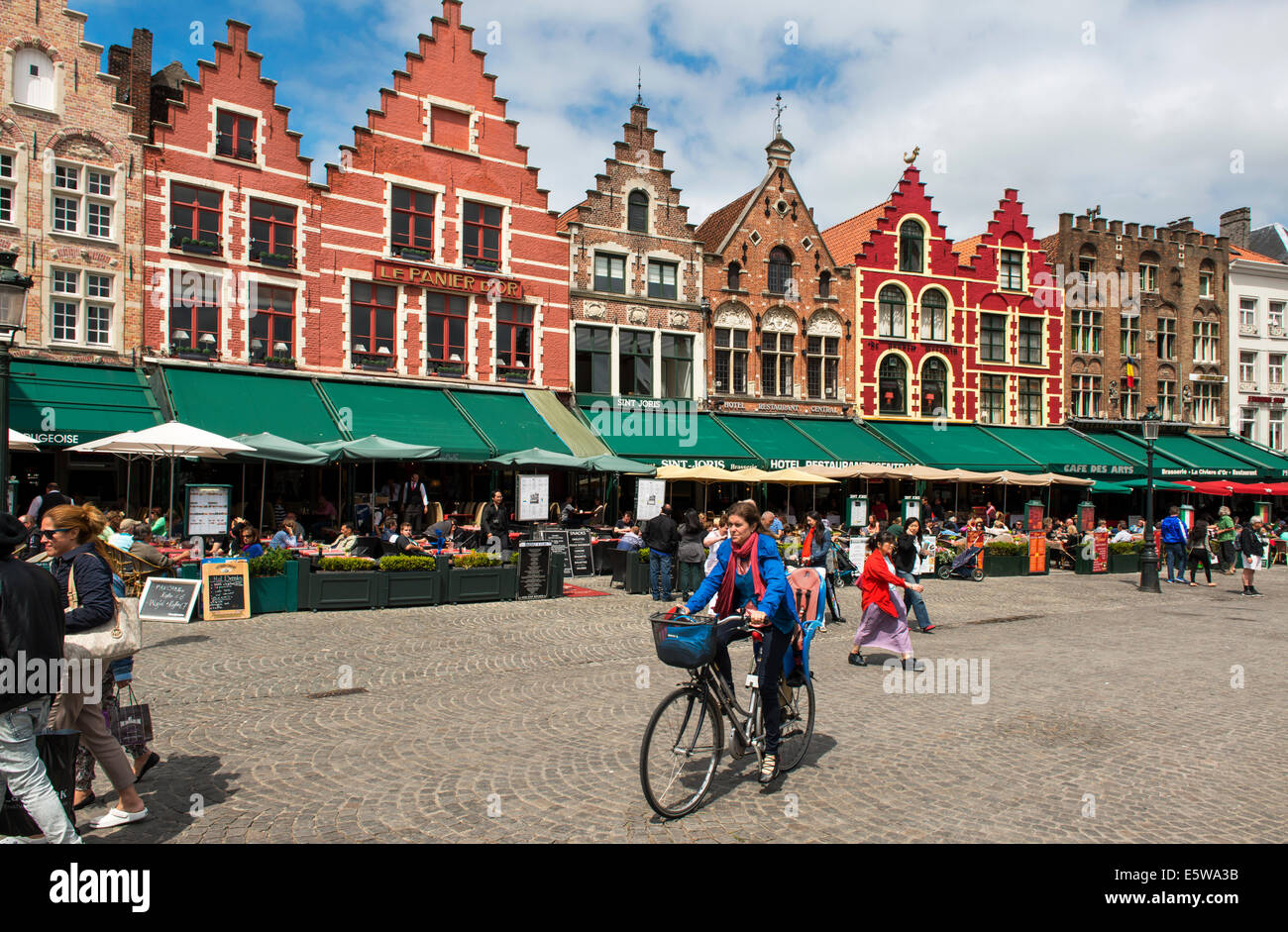 Markt North Side Bruges, piazza del mercato, Belgio Foto Stock