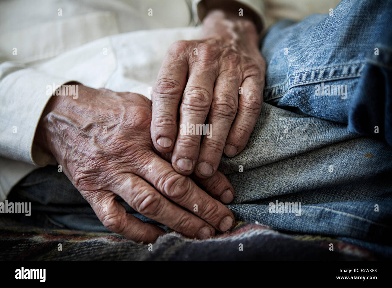 Persona anziana mano Foto Stock