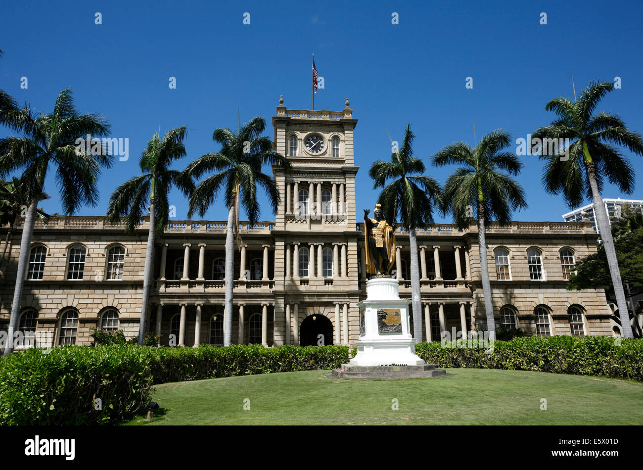 HONOLULU, HAWAII, 3 Agosto, 2014. Re Kamehameha mi statua che si trova nella parte anteriore del Aliiolani Hale edificio di Honolulu e Oahu, Hawaii. Foto Stock