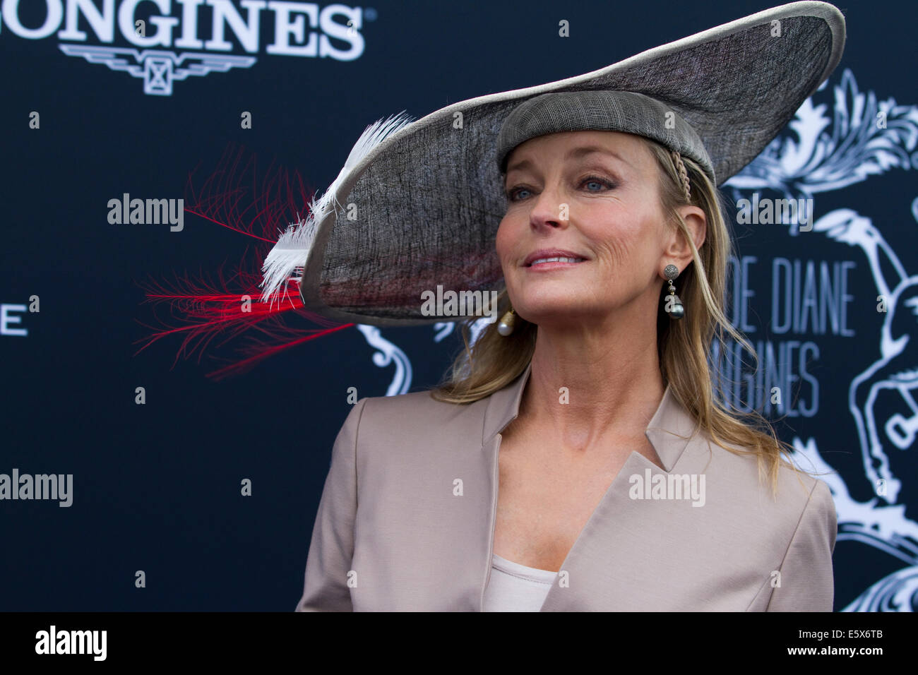 Bo Derek frequentando il Prix de Diane Longines, Chantilly 15 Giugno 2014 Foto Stock