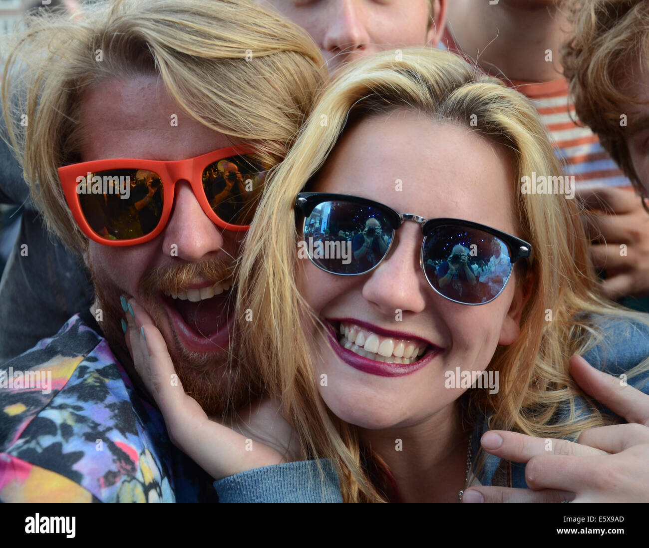 Coppia felice al Festival della libertà Roermond Olanda Foto Stock