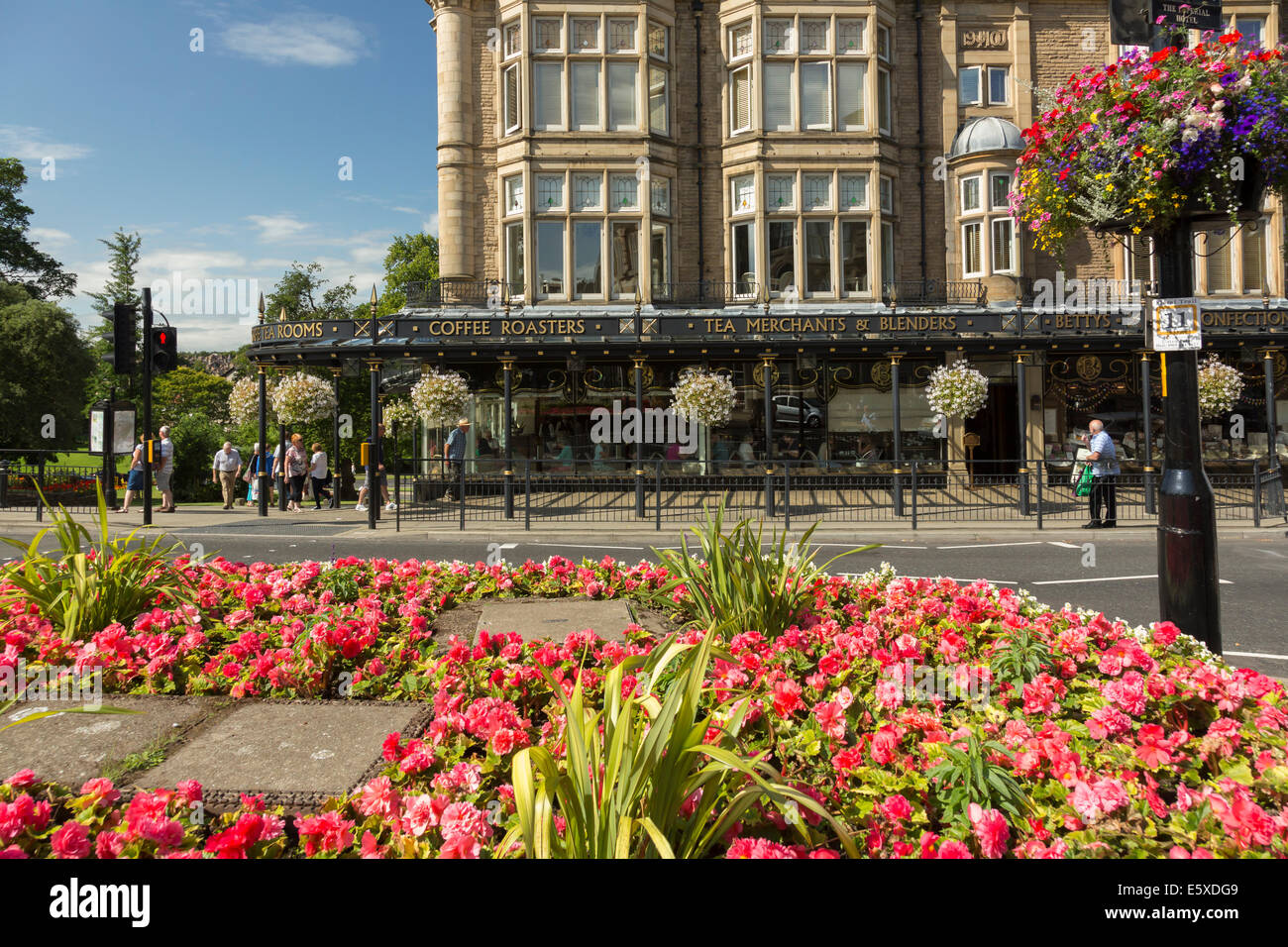 Betty's Cafe & sale da tè nella città termale di Harrogate nel North Yorkshire in Inghilterra. Foto Stock