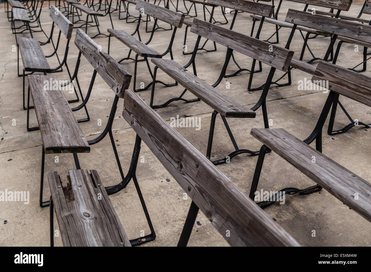 Il Parco in legno panche Foto Stock