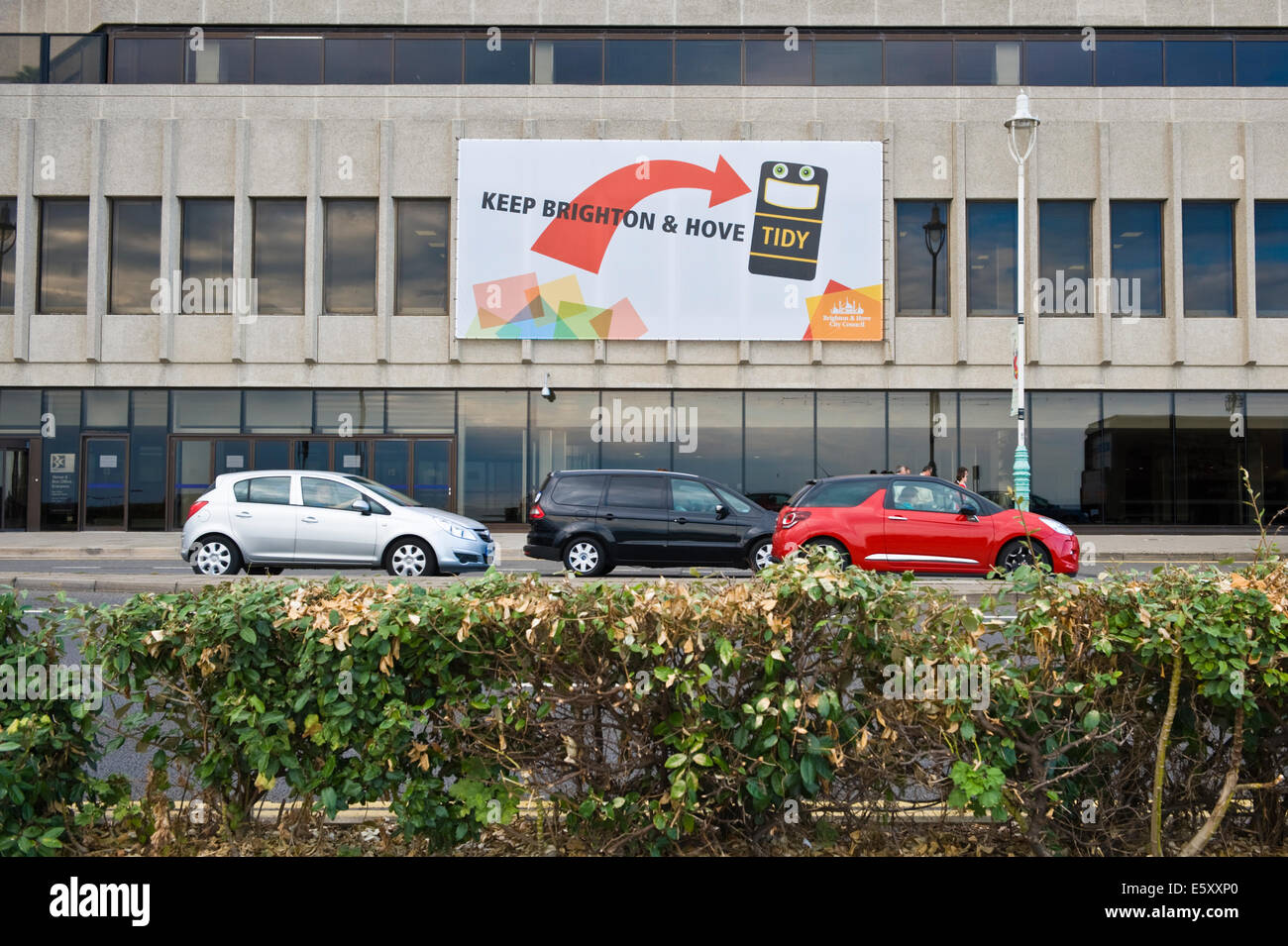 Tenere Brighton & Hove banner ordinate per città consiglio a Brighton East Sussex England Regno Unito Foto Stock