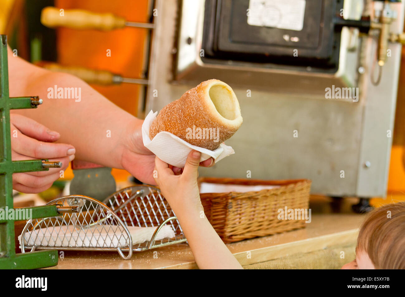 Trdelník vendite dirette di mano in mano Foto Stock
