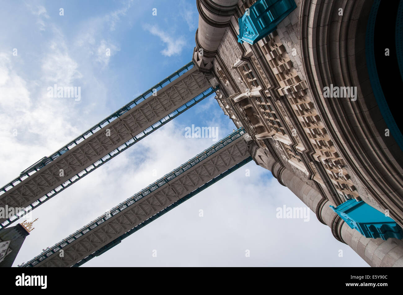 Un altro punto di vista del Tower Bridge Foto Stock