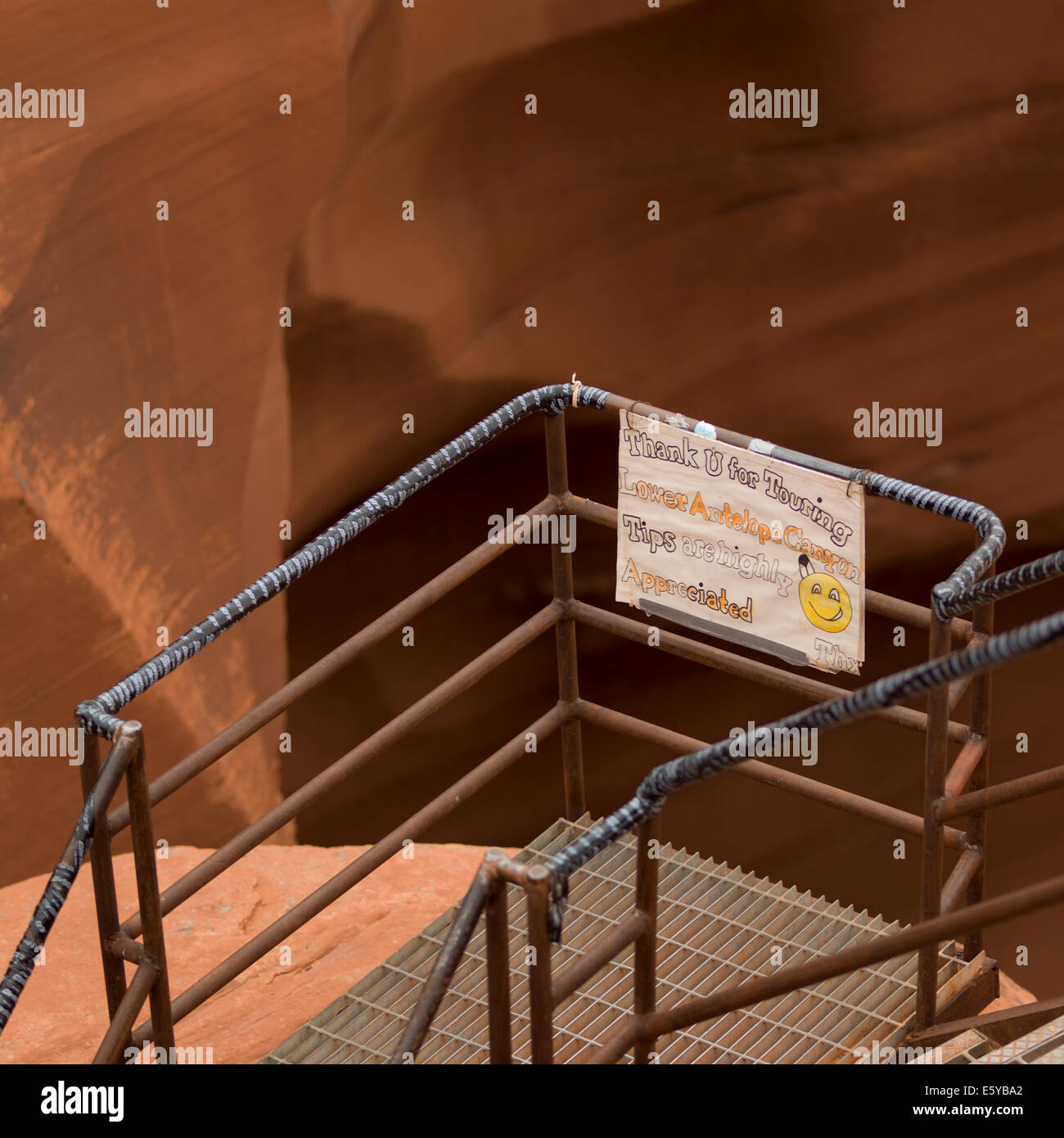 La scala in corrispondenza di uno slot canyon, cavatappi Canyon, inferiore Antelope Canyon Antelope Canyon, Pagina, Arizona, Stati Uniti d'America Foto Stock