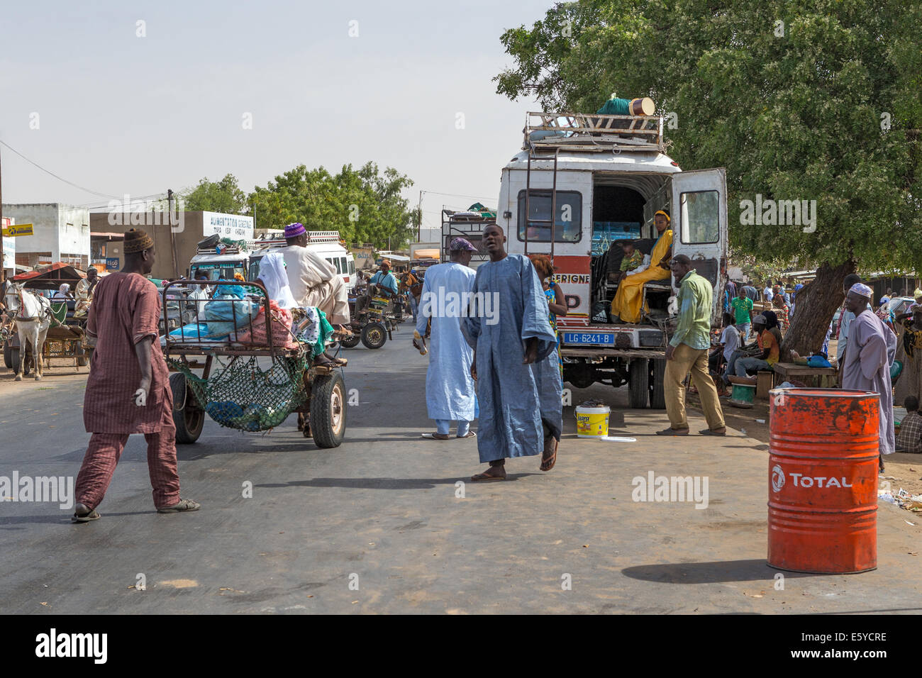 Modi di trasporto viaggio a St Louis, villaggio di Ngoumba, Senegal Foto Stock