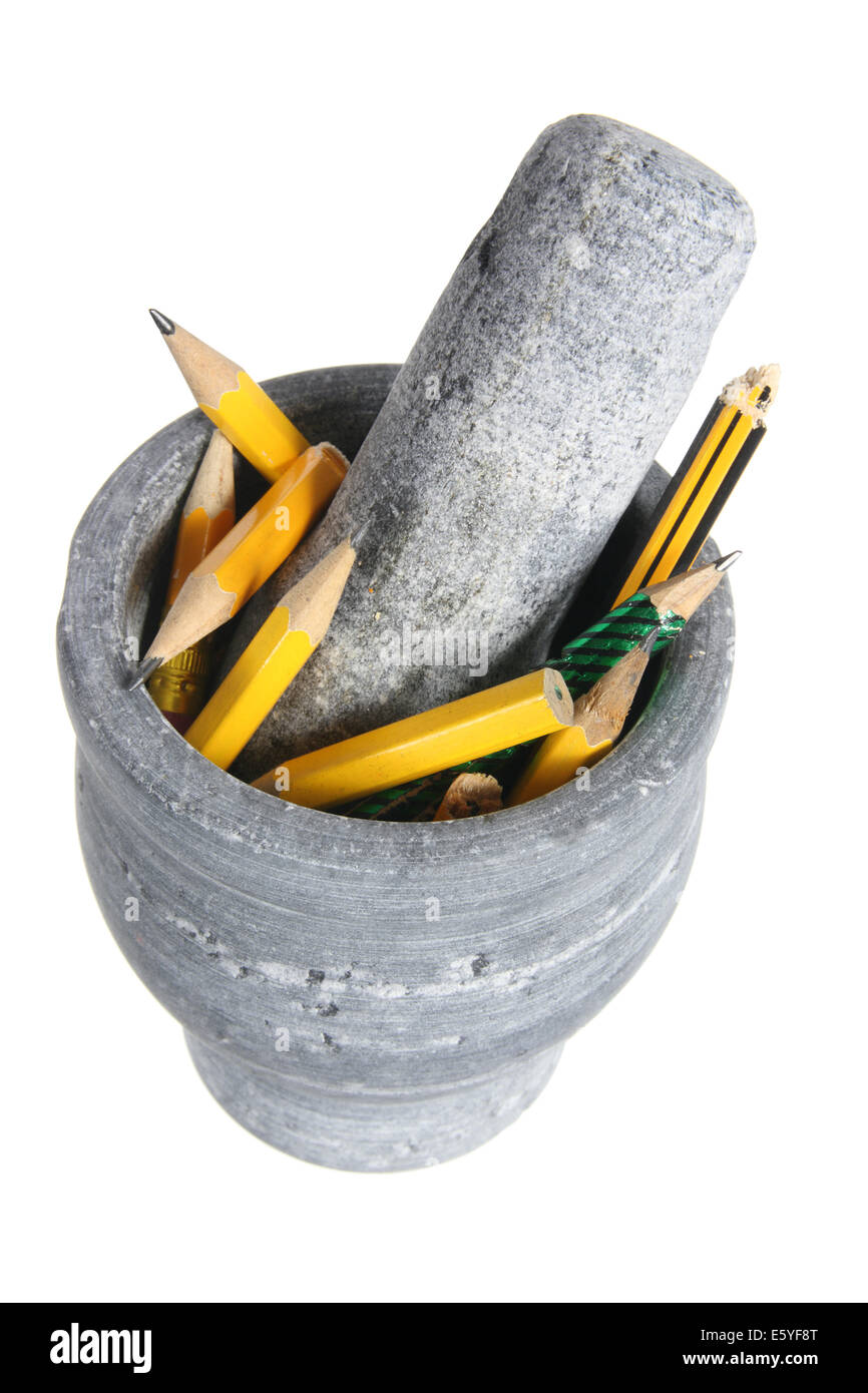 Il pestello e mortaio con matite Foto Stock
