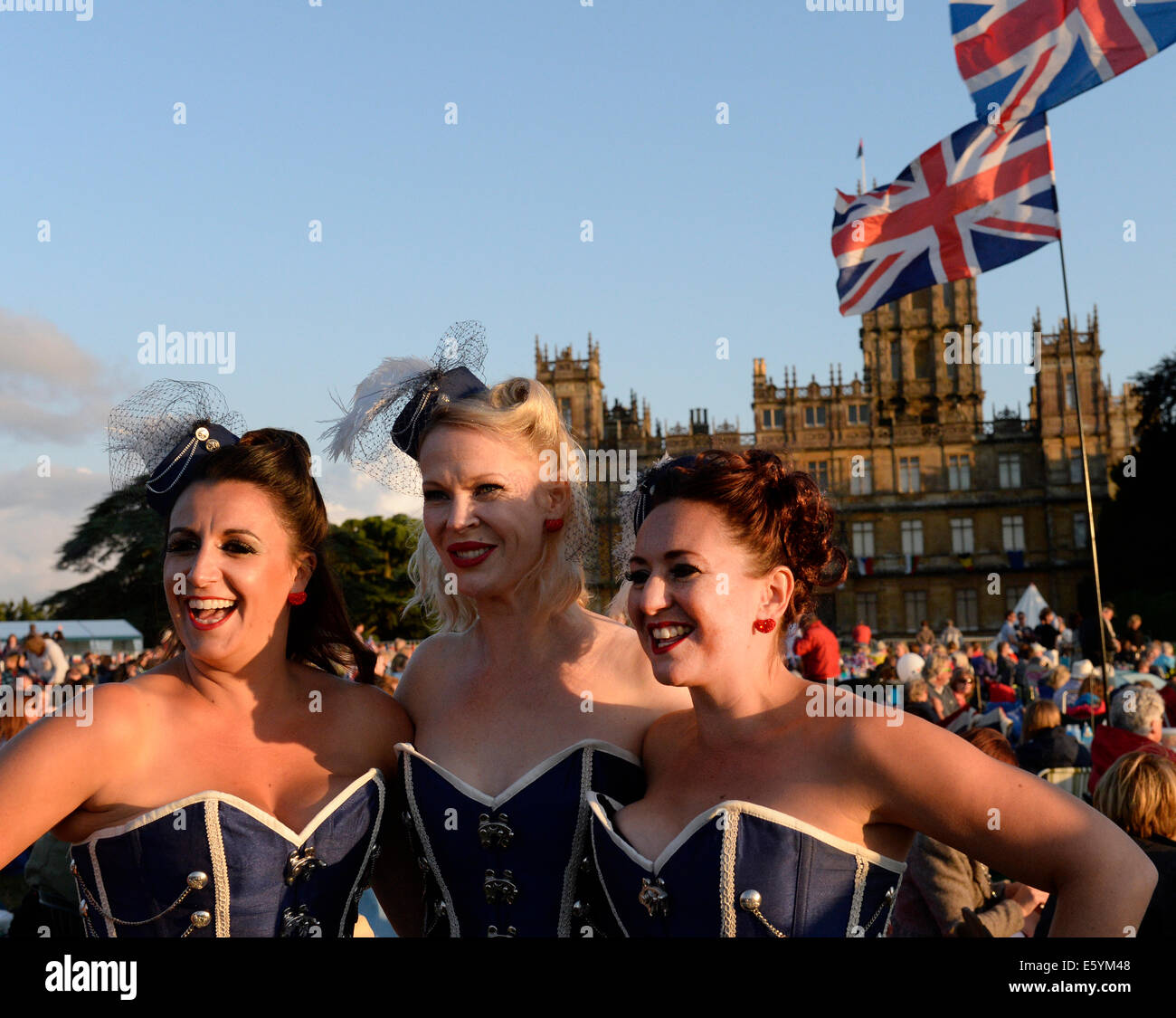 Gruppo di canto "l' Rockabellas alla battaglia Proms, Highclere Castle, Newbury, Berkshire, Inghilterra, Regno Unito. Foto Stock