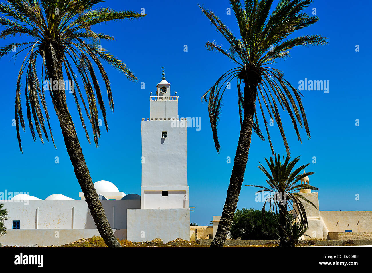 Africa, Nord Africa, il Maghreb, sud della Tunisia, isola di Djerba. Guellala. Moschea. Foto Stock