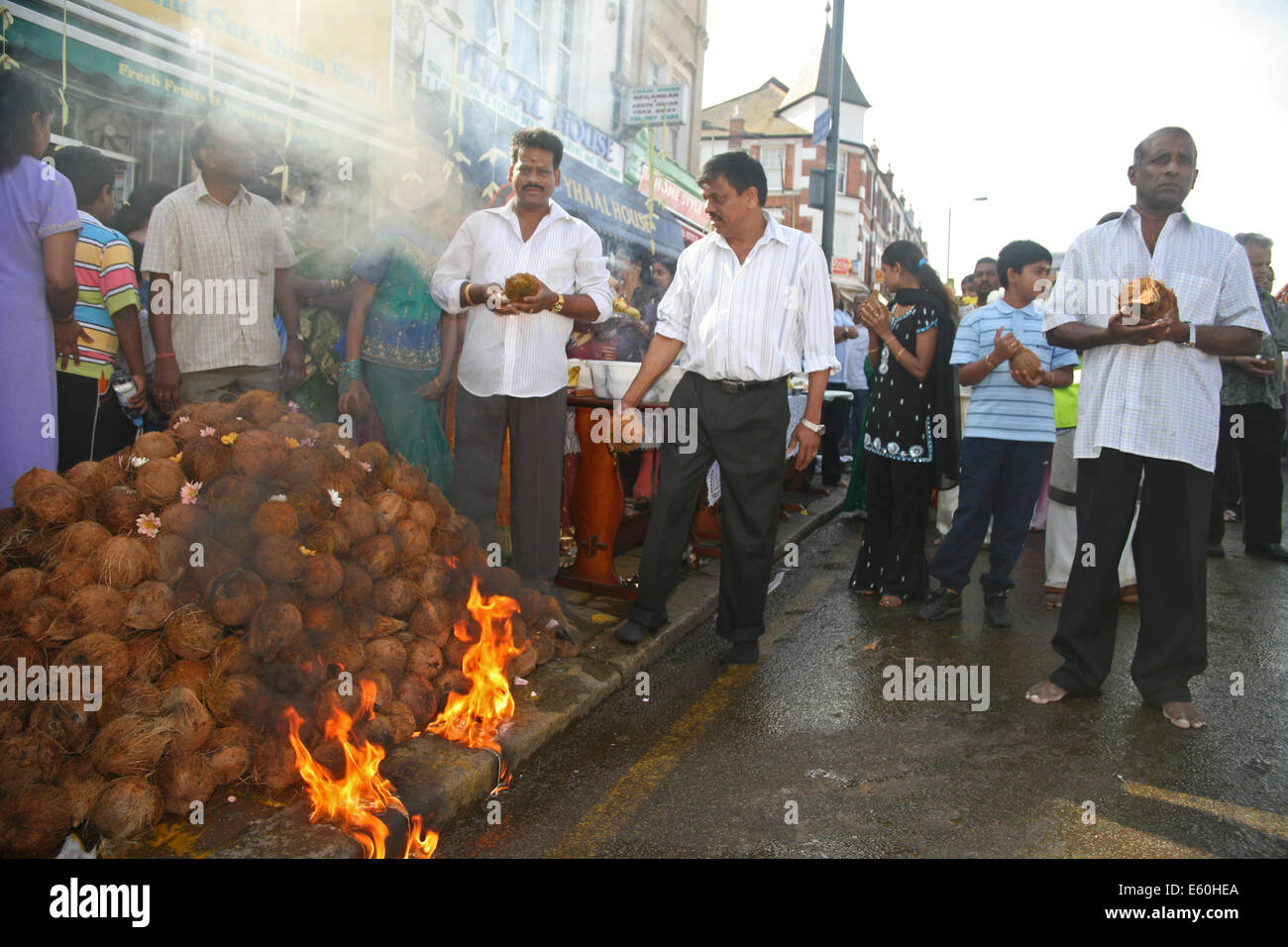 Carro Thaipusam Festival, comunità Tamil Tooting, nelle figg Marsh, Londra Foto Stock