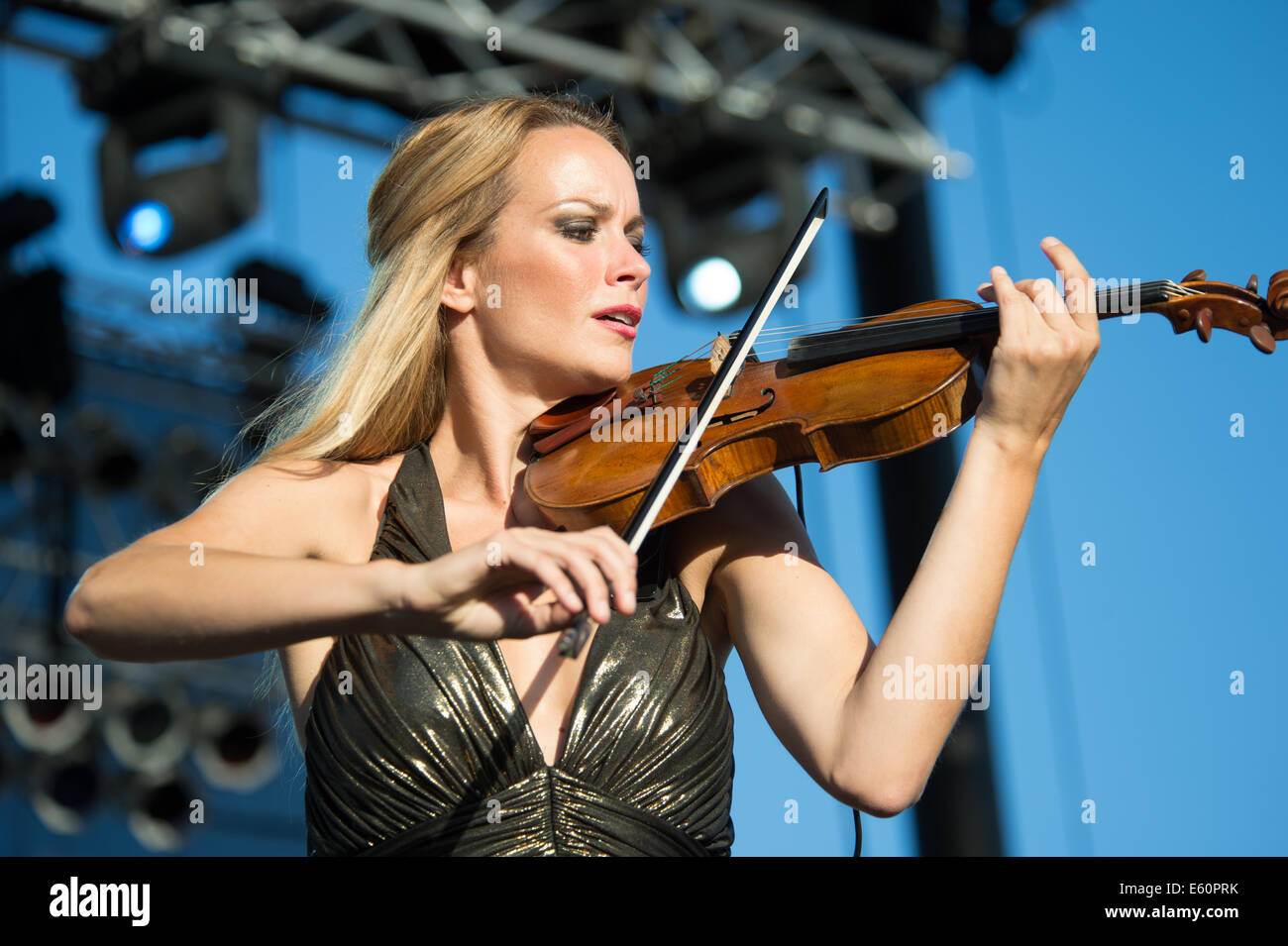 LINCOLN, CA - Luglio 26: Caroline Campbell esegue con Chris Botti al Thunder Valley Casino Resort a Lincoln, la California il Lug Foto Stock