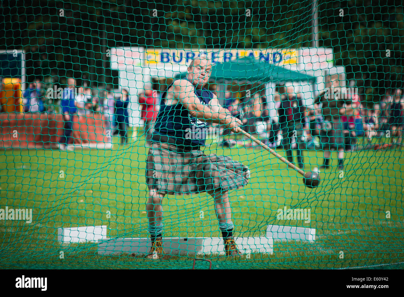 Il lancio del martello a Strathpeffer highland games(© Alan Davidson) Foto Stock