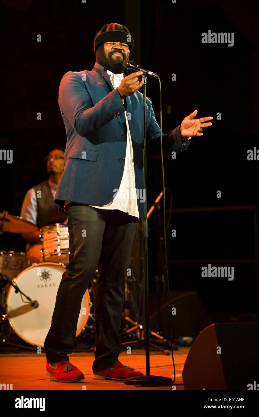 Gregory Porter jazz americano cantautore esibirsi sul palco a Brecon Jazz Festival 2014 Foto Stock