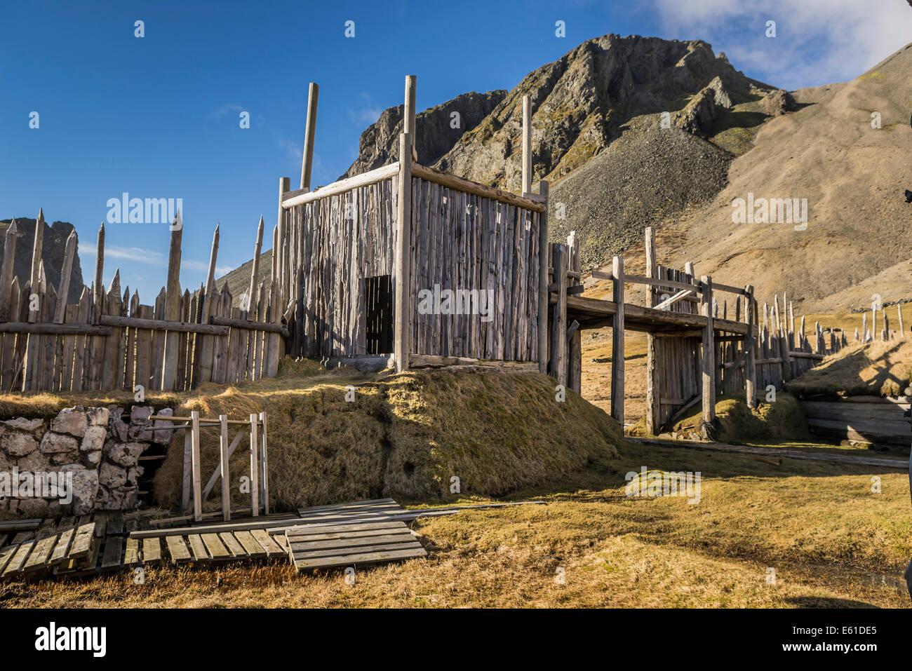 Epoca vichinga Movie set, stokksnes, hornafjordur, Islanda Orientale Foto Stock